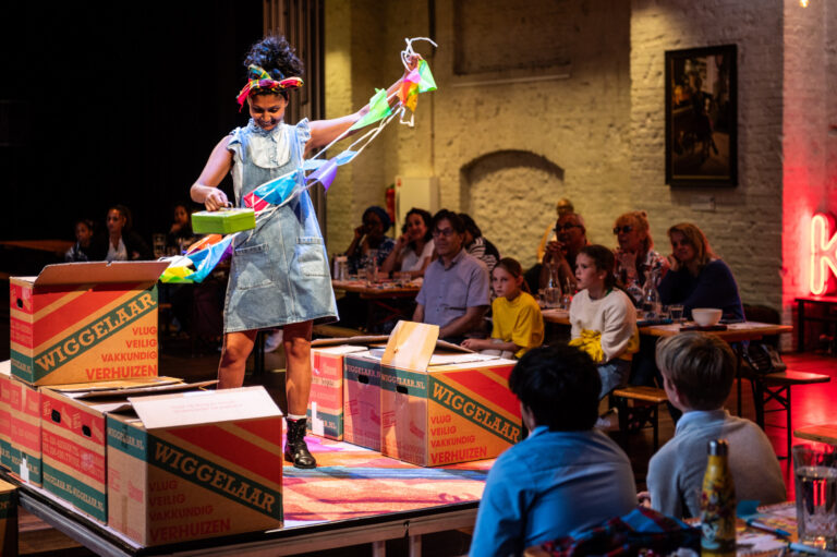 Ouder-Kind Workshop bij Alice in Wonderland — familie-kids in Flevoland