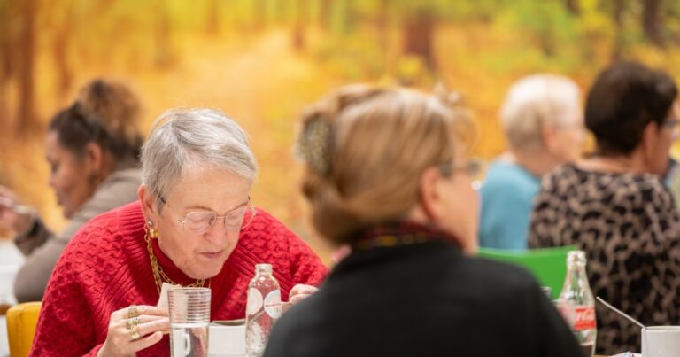 Lunchroom De Waterbever — markt-eten in Flevoland