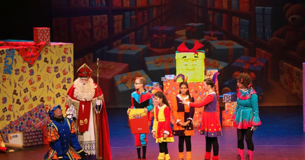 Sinterklaas & Pietenkidz (3+) – Het mysterie van het pratende pakje in Flevoland