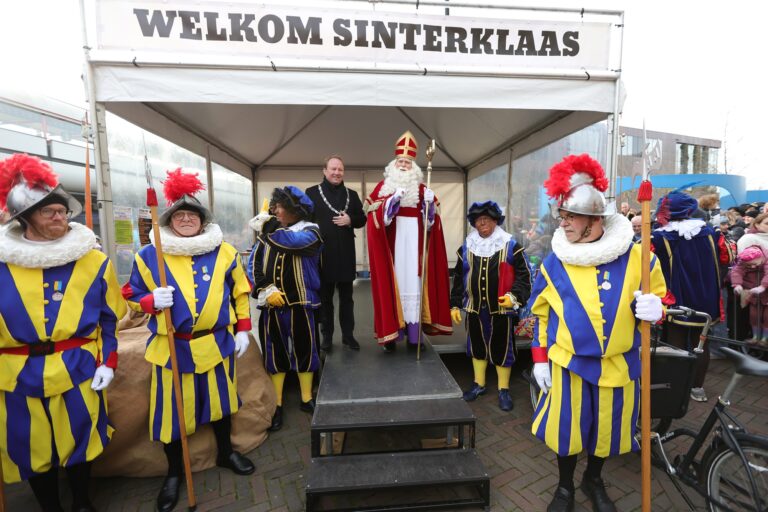 Sinterklaasintocht Almere Buiten — festival in Flevoland